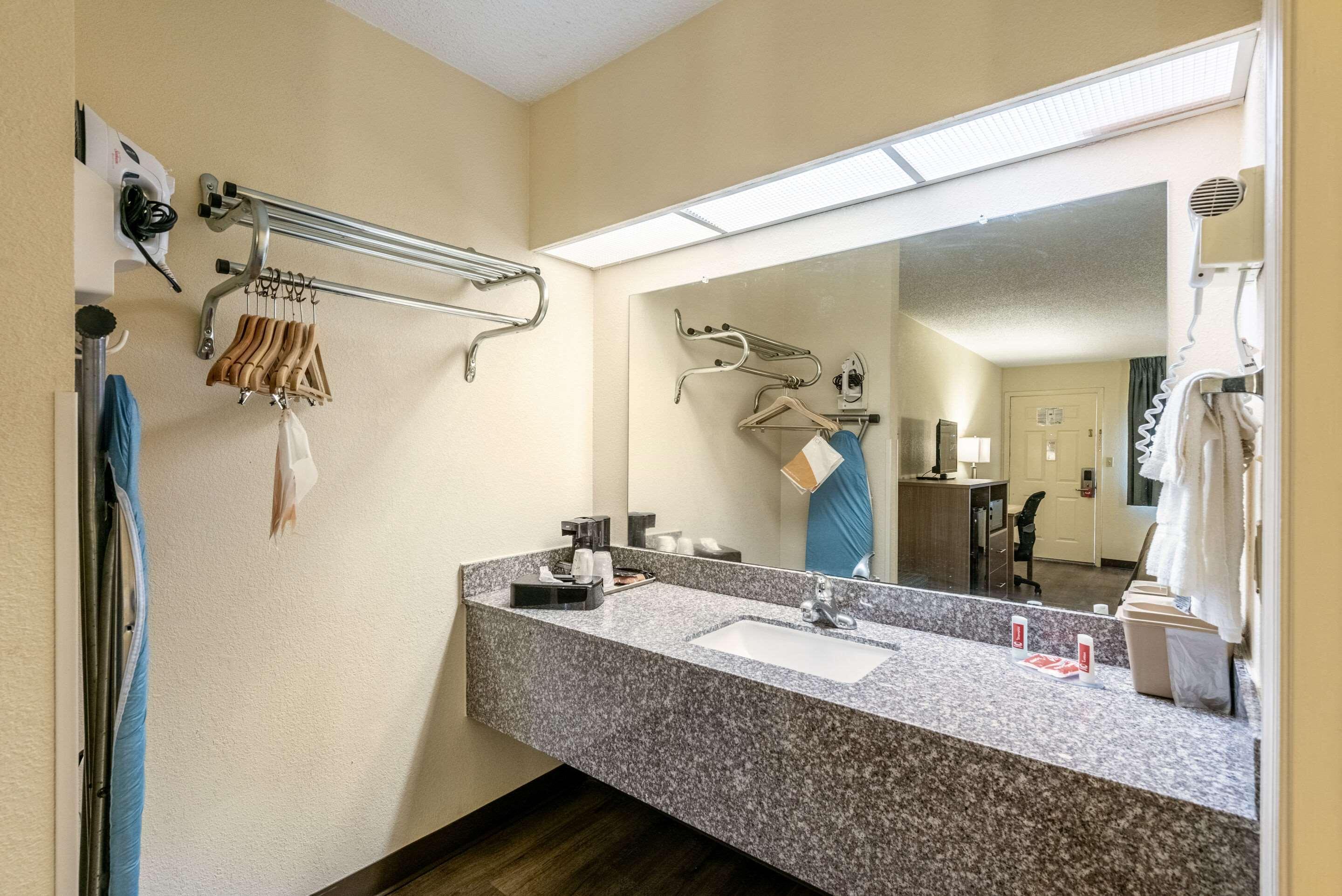Econo Lodge ヴィックスバーグ エクステリア 写真